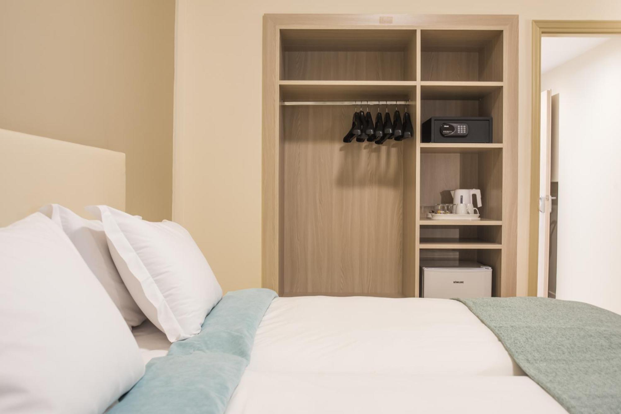 V Hotel ذلفي المظهر الخارجي الصورة